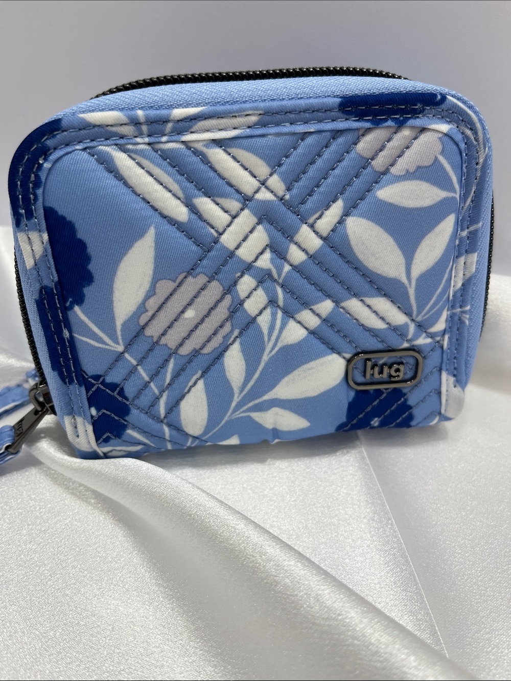 LUG - NWOT - Splits 2 Compact RFID Wallet - Only 1 available now in Rosy Glow - Picture 2 of 16